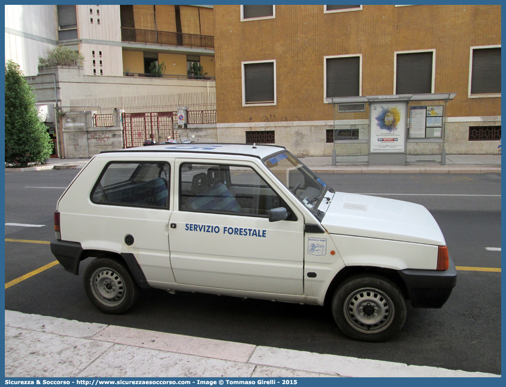 605
Regione Veneto
Servizio Forestale Regionale
Fiat Panda II serie
Parole chiave: Regione;Veneto;Servizio;Forestale;Regionale;Fiat;Panda