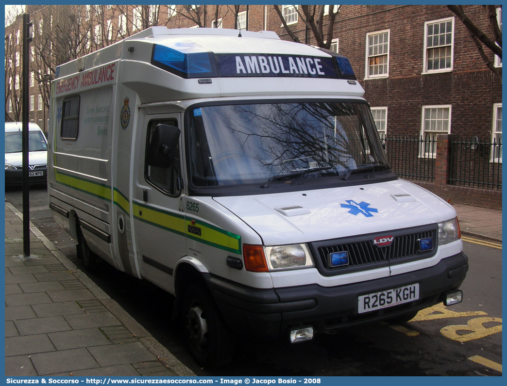 6265
United Kingdom of Great Britain and Northern Ireland
London Ambulance Service
LDV Convoy
Parole chiave: United;Kingdom;Great;Britain;Northern;Ireland;London;Ambulance;Service;LDV;Convoy