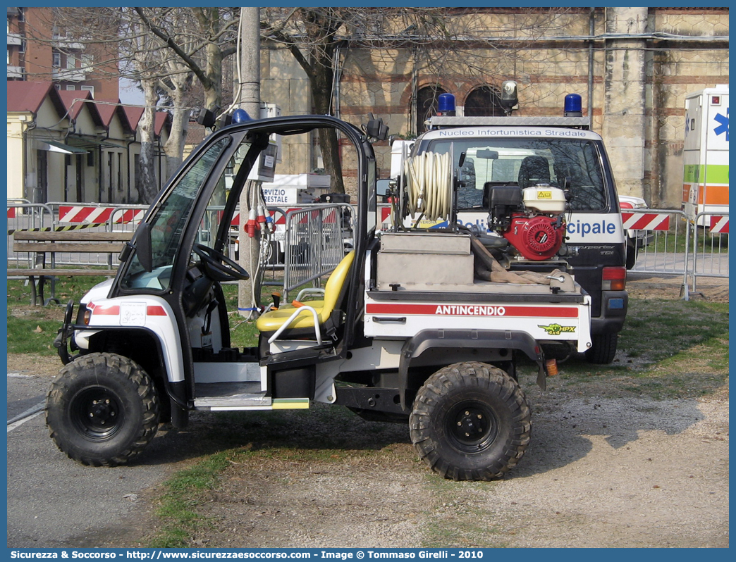 635
Regione Veneto
Servizio Forestale Regionale
John Deere Gator HPX
Allestitore Polar Special Car S.n.c.
Antincendio
Parole chiave: Regione;Veneto;Servizio;Forestale;Regionale;John;Deere;Gator;HPX