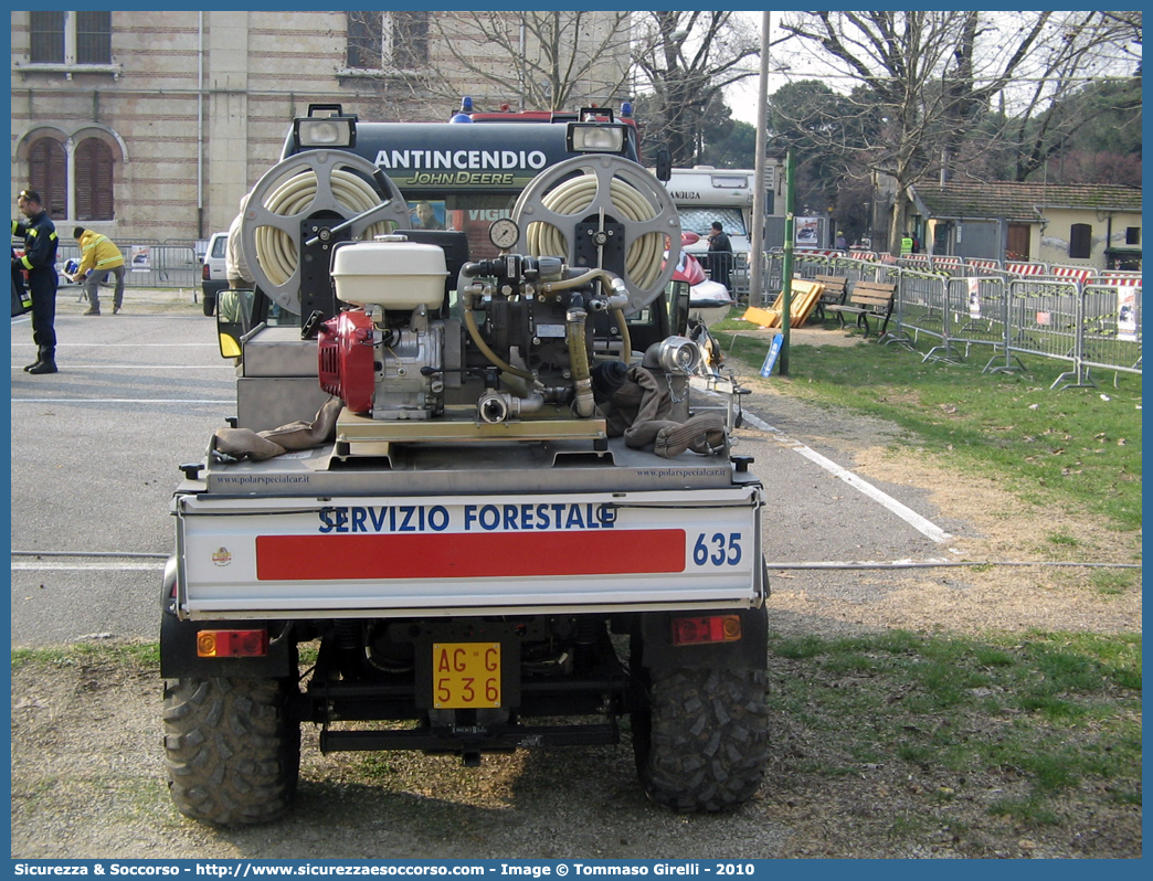 635
Regione Veneto
Servizio Forestale Regionale
John Deere Gator HPX
Allestitore Polar Special Car S.n.c.
Antincendio
Parole chiave: Regione;Veneto;Servizio;Forestale;Regionale;John;Deere;Gator;HPX