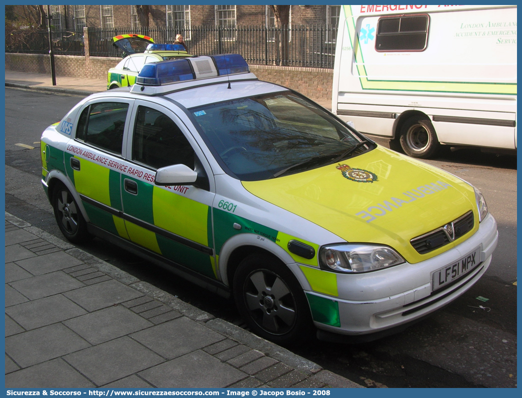 6601
United Kingdom of Great Britain and Northern Ireland
London Ambulance Service
Vauxhall Astra II generation
Parole chiave: United;Kingdom;Great;Britain;Northern;Ireland;London;Ambulance;Service;RRV;R.R.V.;Rapid;Response;Vehicle;Unit;Vauxhall;Astra