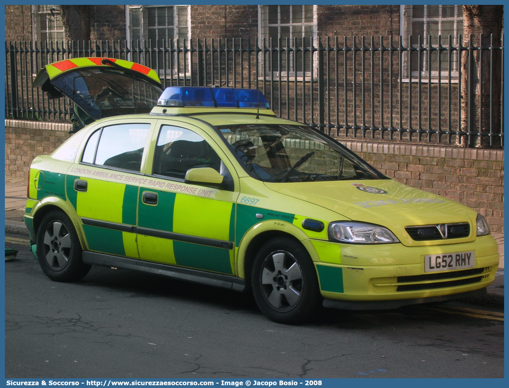 6697
United Kingdom of Great Britain and Northern Ireland
London Ambulance Service
Vauxhall Astra II generation
Parole chiave: United;Kingdom;Great;Britain;Northern;Ireland;London;Ambulance;Service;RRV;R.R.V.;Rapid;Response;Vehicle;Unit;Vauxhall;Astra