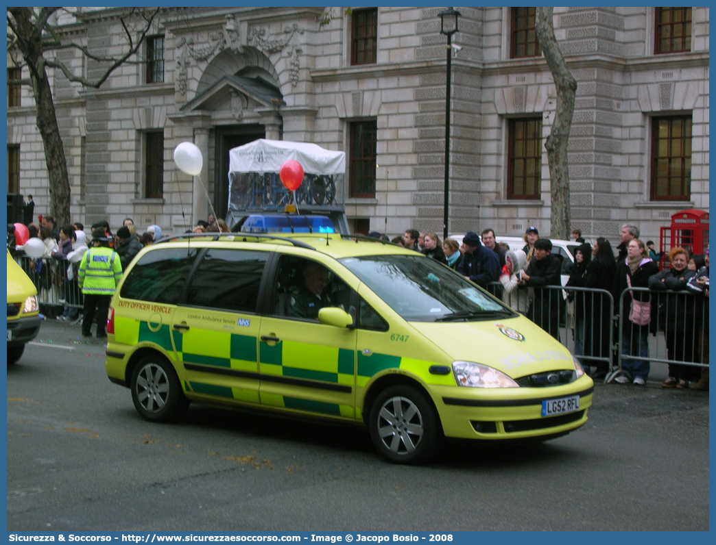 6747
United Kingdom of Great Britain and Northern Ireland
London Ambulance Service
Ford Galaxy II generation
Parole chiave: United;Kingdom;Great;Britain;Northern;Ireland;London;Ambulance;Service;DSO;D.S.O.;Duty;Station;Officer;Ford Galaxy