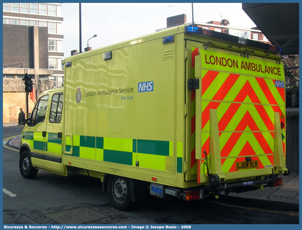 6996
United Kingdom of Great Britain and Northern Ireland
London Ambulance Service
Vauxhall Movano I generation
Parole chiave: United;Kingdom;Great;Britain;Northern;Ireland;London;Ambulance;Service;Vauxhall;Movano