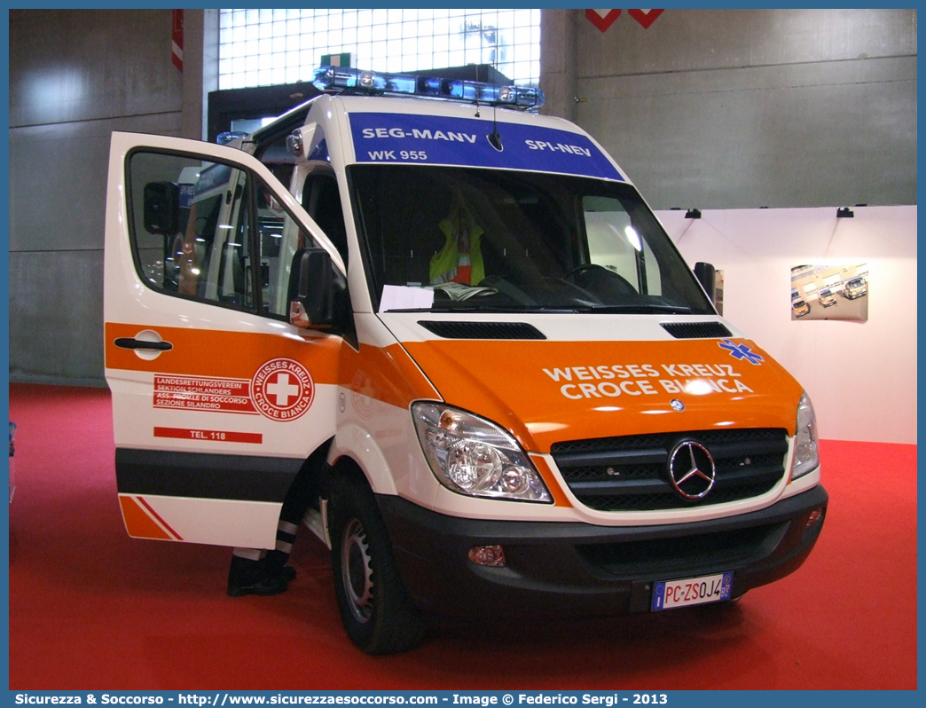 700 (WK 955)
Croce Bianca - Weisses Kreuz
Protezione Civile - Zivilschutz
Mercedes Benz Sprinter II serie
Parole chiave: Croce Bianca;Weisses Kreuz;WK;Sezione;Bolzano;Sektion;Bozen;Mercedes Benz;Sprinter;Protezione Civile;Zivilschutz;SEG;MANV;SPI;NEV