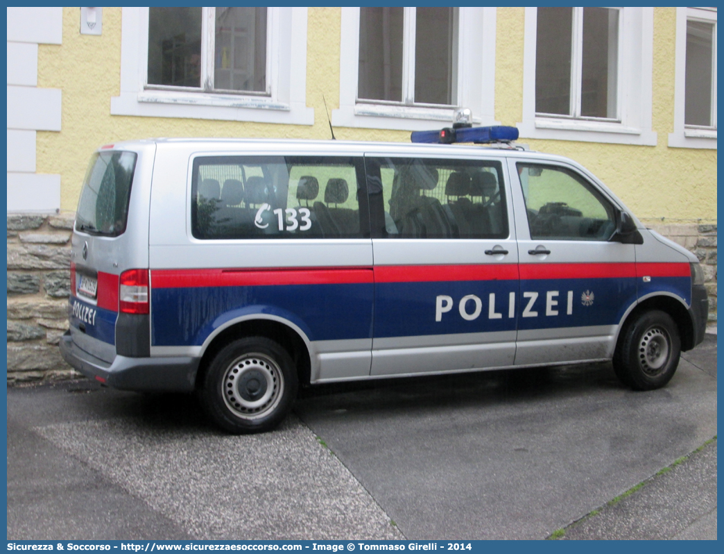 BP 70539
Republik Österreich
Polizei
Volkswagen Transporter T5
Parole chiave: Republik;Österreich;Polizei;Volkswagen;Transporter;T5