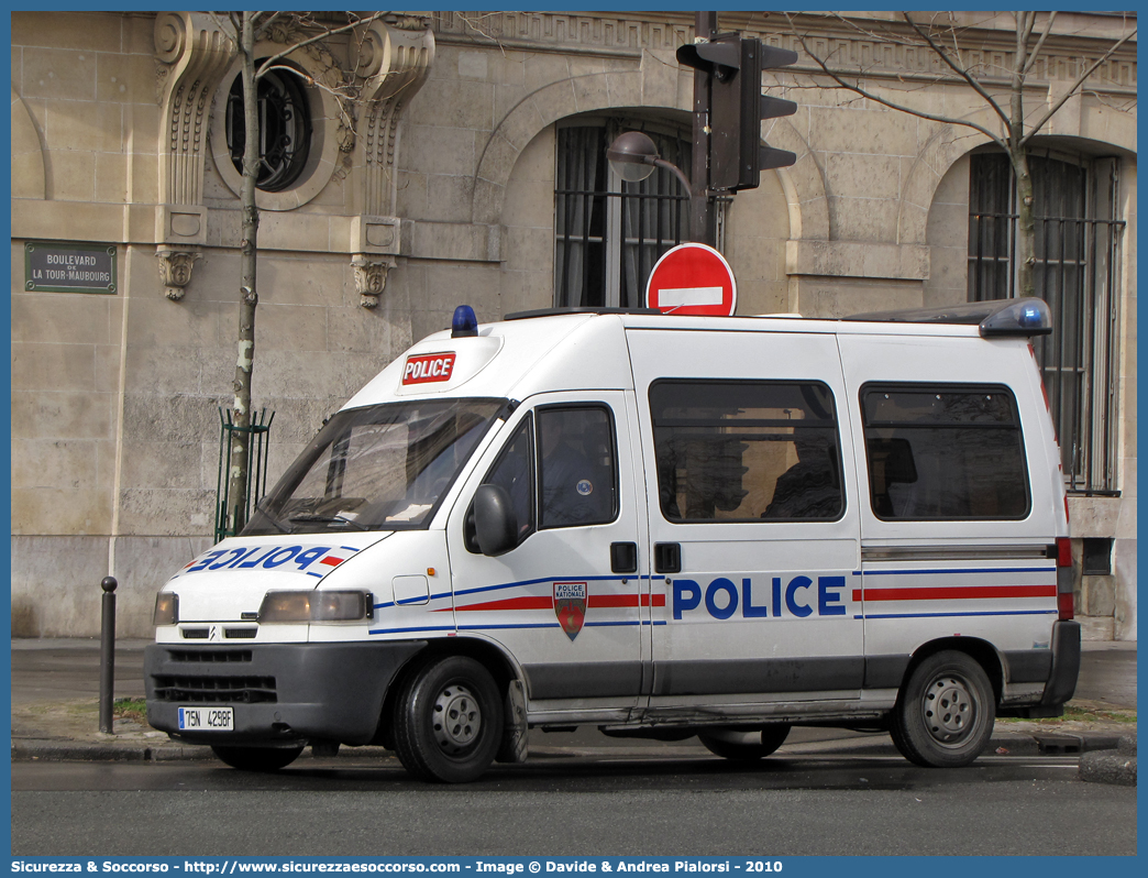 -
République Française
Police Nationale
Citroen Jumper II generation
Parole chiave: Repubblica;Francese;République;Française;Police;Nationale;Polizia;Nazionale;Citroen;Jumper