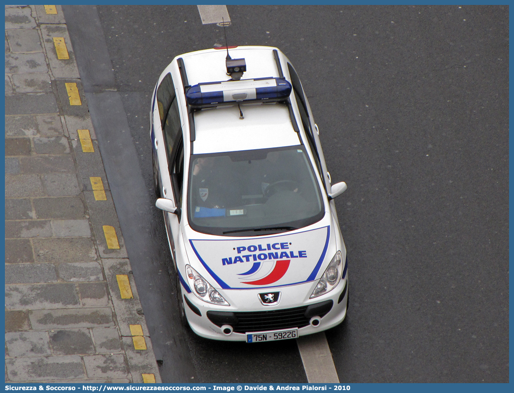 -
République Française
Police Nationale
Peugeot 307 Station Wagon II generation
Parole chiave: Repubblica;Francese;République;Française;Police;Nationale;Polizia;Nazionale;Peugeot;307