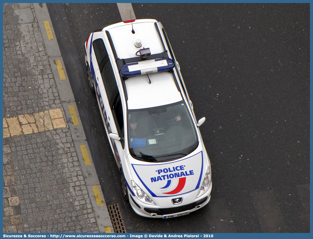 -
République Française
Police Nationale
Peugeot 307 Station Wagon II generation
Parole chiave: Repubblica;Francese;République;Française;Police;Nationale;Polizia;Nazionale;Peugeot;307