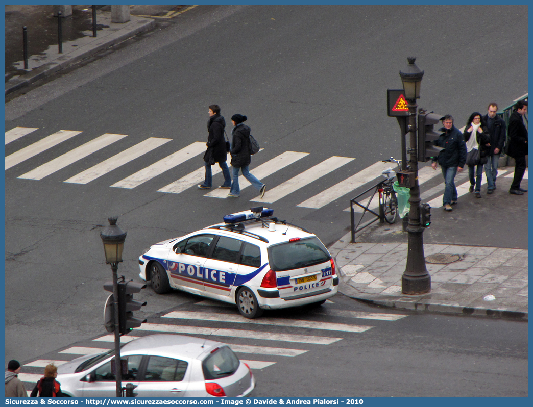 -
République Française
Police Nationale
Peugeot 307 Station Wagon II generation
Parole chiave: Repubblica;Francese;République;Française;Police;Nationale;Polizia;Nazionale;Peugeot;307