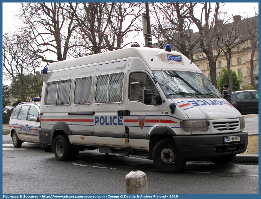 -
République Française
Police Nationale
Renault Mascott
Parole chiave: Repubblica;Francese;République;Française;Police;Nationale;Polizia;Nazionale;Renault;Mascott