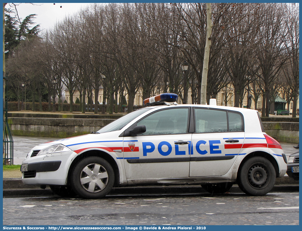 -
République Française
Police Nationale
Renault Megane III generation
Parole chiave: Repubblica;Francese;République;Française;Police;Nationale;Polizia;Nazionale;Renault;Megane