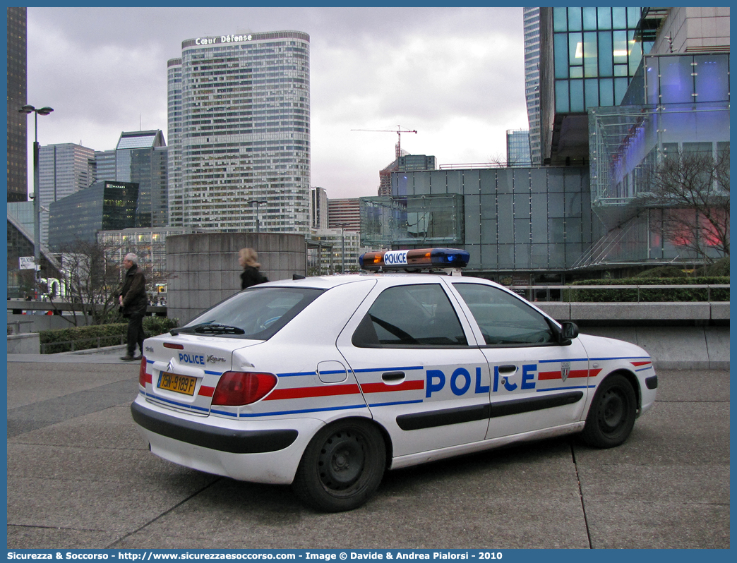 -
République Française
Police Nationale
Citroen Xsara
Parole chiave: Repubblica;Francese;République;Française;Police;Nationale;Polizia;Nazionale;Citroen;Xsara