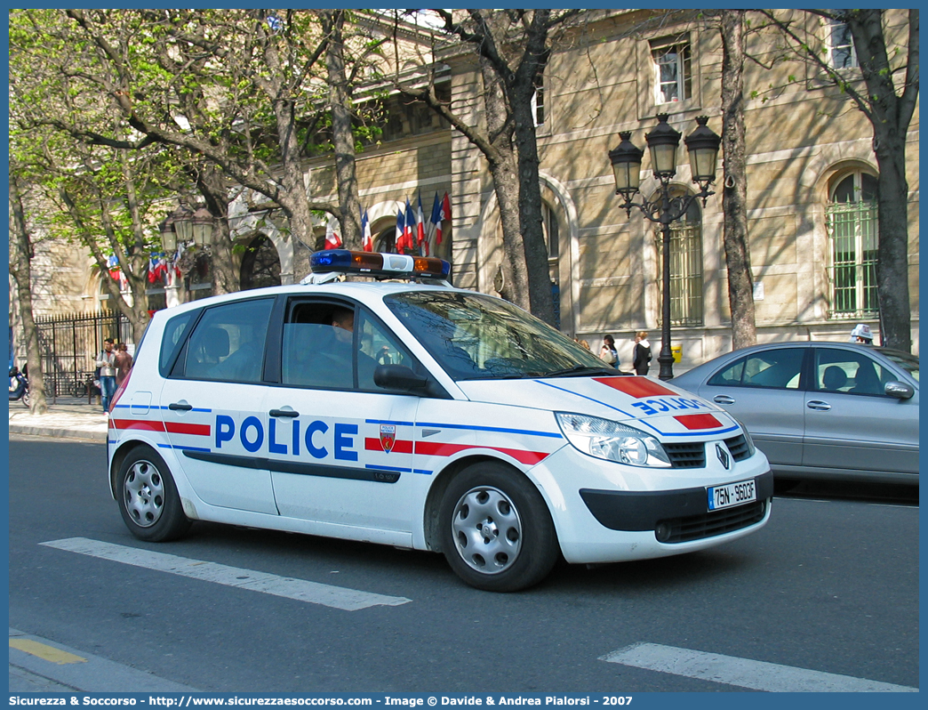 -
République Française
Police Nationale
Renault Scenic II generation
Parole chiave: Repubblica;Francese;République;Française;Police;Nationale;Polizia;Nazionale;Renault;Scenic