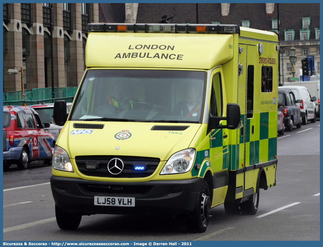 7663
United Kingdom of Great Britain and Northern Ireland
London Ambulance Service
Mercedes Benz Sprinter II generation
Conversion by UV Modular
Parole chiave: United;Kingdom;Great;Britain;Northern;Ireland;London;Ambulance;Service;Mercedes Benz;Sprinter;UV;Modular