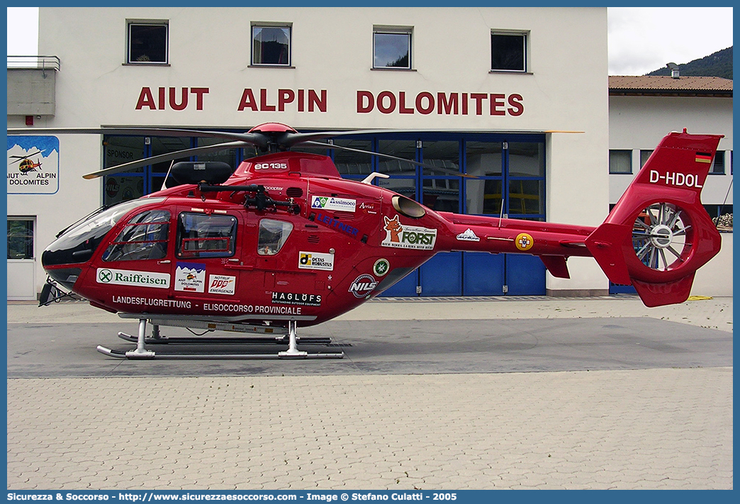 D-HDOL
Aiut Alpin Dolomites
Landesflugrettung - Elisoccorso Provinciale
EuroCopter EC135T2
Parole chiave: Aiut;Alpin;Dolomites;Landesflugrettung;Elisoccorso;Provinciale;EuroCopter;EC135;EC135T2