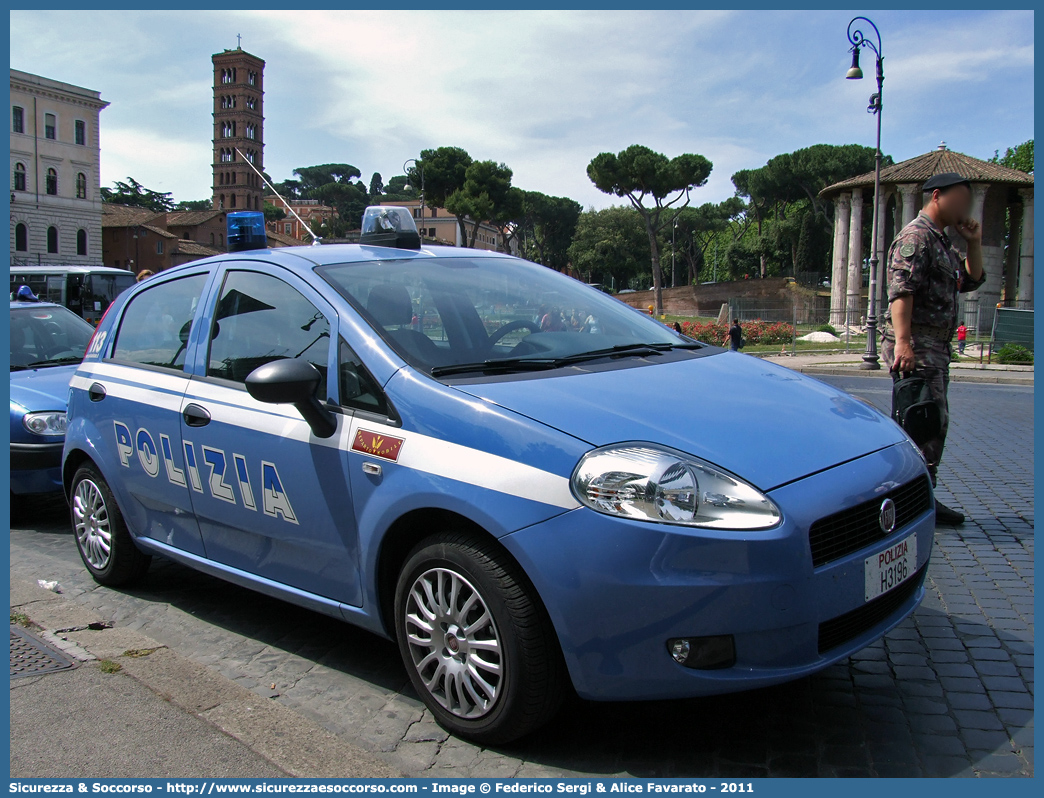 Polizia H3196
Polizia di Stato
Reparto Mobile
Fiat Grande Punto
Parole chiave: PS;P.S.;Polizia;Polizia di Stato;Reparto Mobile;Fiat;Grande Punto