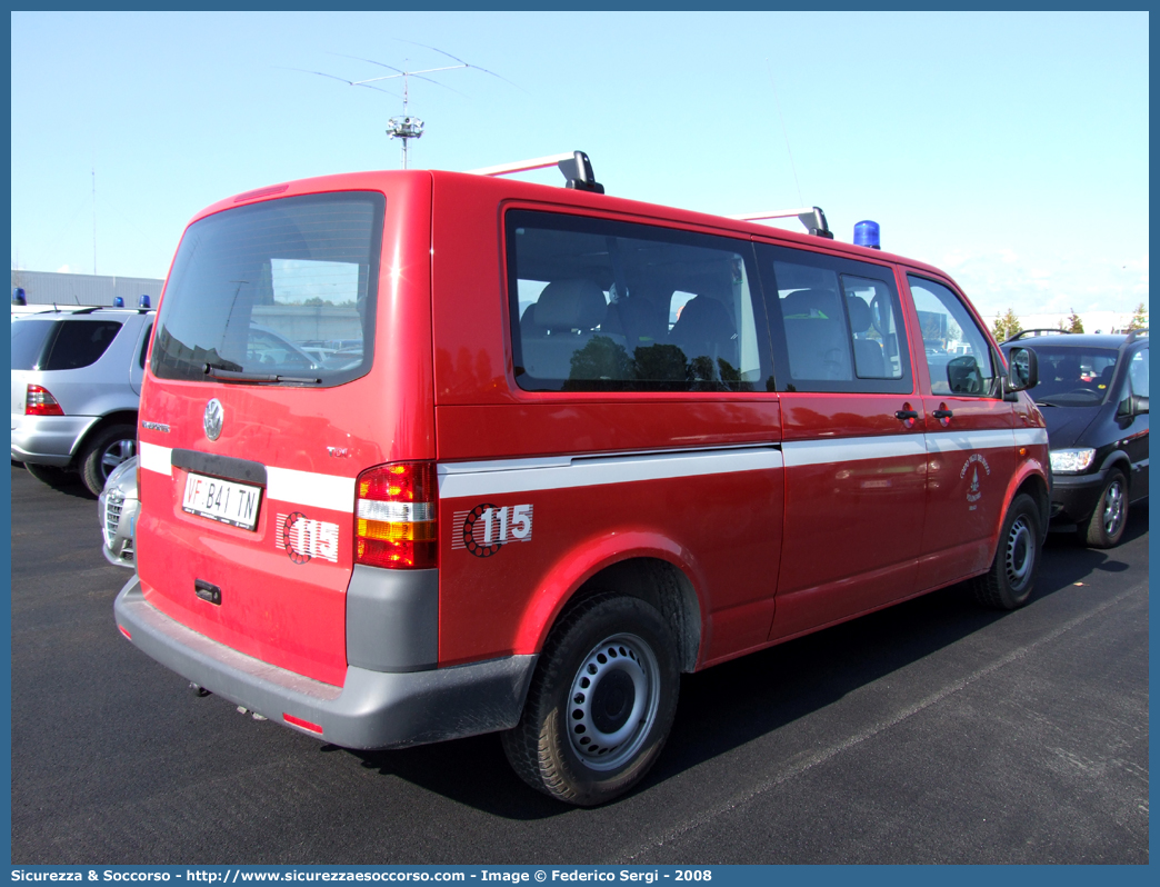 VF B41TN
Corpo Vigili del Fuoco Volontari Terlago
Volkswagen Transporter T5
Parole chiave: VF;V.F.;Vigili del Fuoco;Vigili;Fuoco;Corpo;Volontari;Terlago;Volkswagen;Transporter;T5