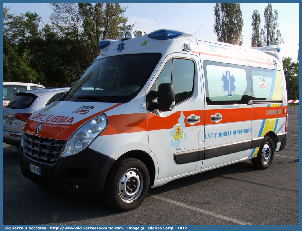 M09
Confraternita di Misericordia di Cuneo
Renault Master IV serie
Allestitore Bollanti S.r.l.
Parole chiave: Misericordie;Misericordia;Ambulanza;Autoambulanza;Cuneo;Renault;Master;Bollanti