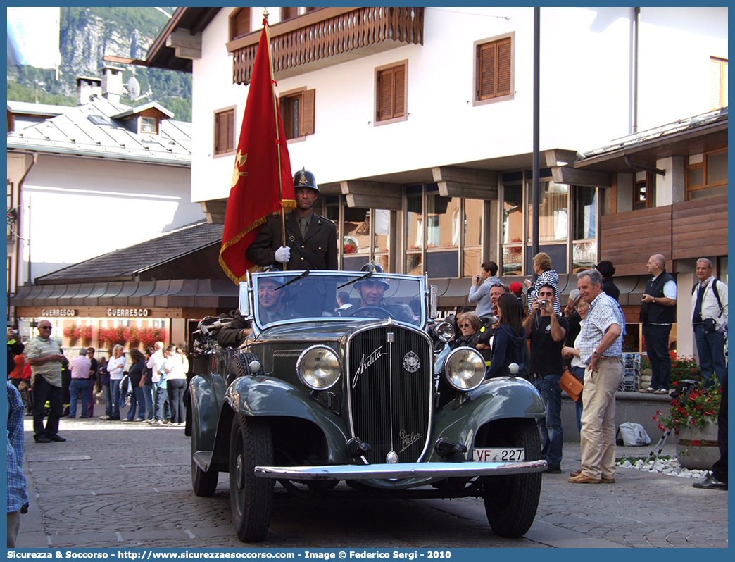 Vf 227
Corpo Nazionale Vigili del Fuoco
Fiat 518 "Ardita"
Parole chiave: VVF;V.V.F.;Corpo;Nazionale;Vigili;del;Fuoco;Fiat;518;Ardita