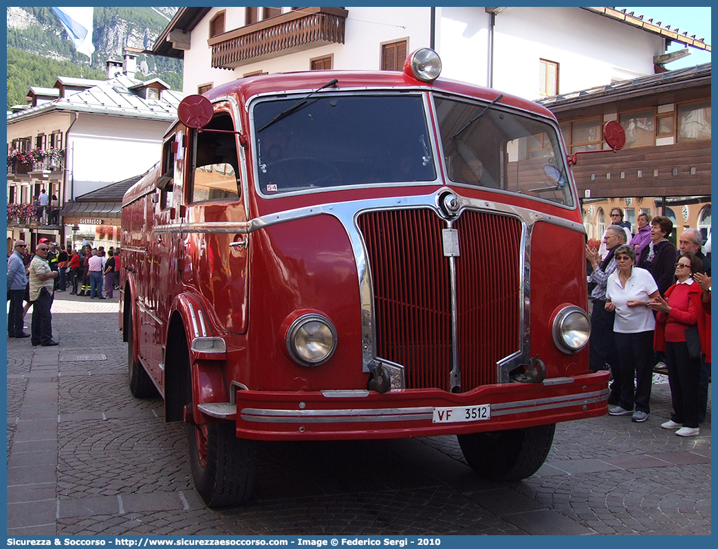 VF 3512
Corpo Nazionale Vigili del Fuoco
Fiat 666N7
Allestitore Aspi Viberti
Parole chiave: VVF;V.V.F.;Corpo;Nazionale;Vigili;del;Fuoco;AutoPompaSerbatoio;APS;AutoPompa;Fiat;666;N7;Aspi;Viberti