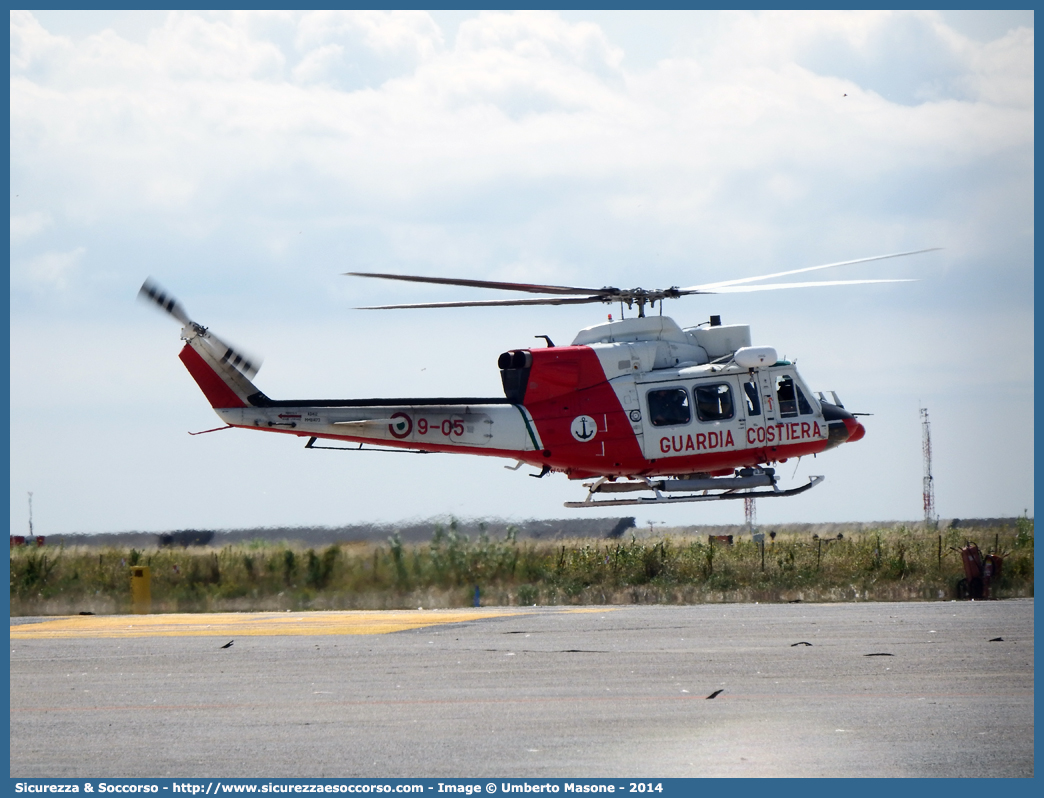 MM81473 / 9-05 "Koala 05"
Corpo delle Capitanerie di Porto
Guardia Costiera 
Agusta Bell AB412CP
Parole chiave: CP;GC;C.P.;G.C.;Guardia Costiera;Capitaneria di Porto;Agusta;Bell;AB;412;CP;9-05;9;05