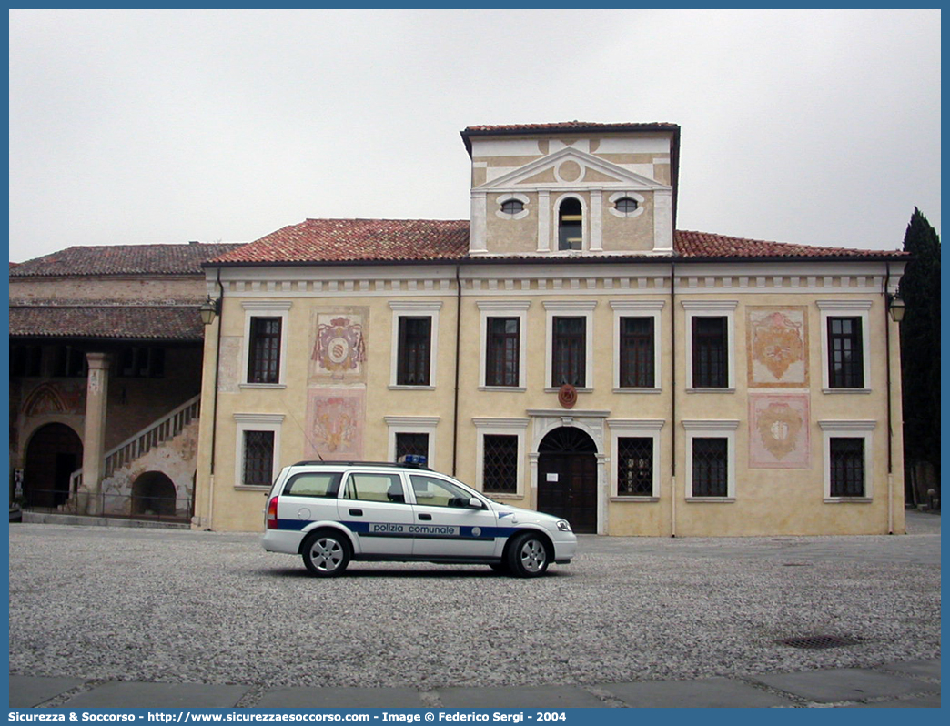 -
Polizia Comunale
Comune di Sesto al Reghena
Opel Astra Station Wagon IV serie
Parole chiave: Polizia;Locale;Comunale;Municipale;Sesto;Reghena;Opel;Astra;Station;Wagon