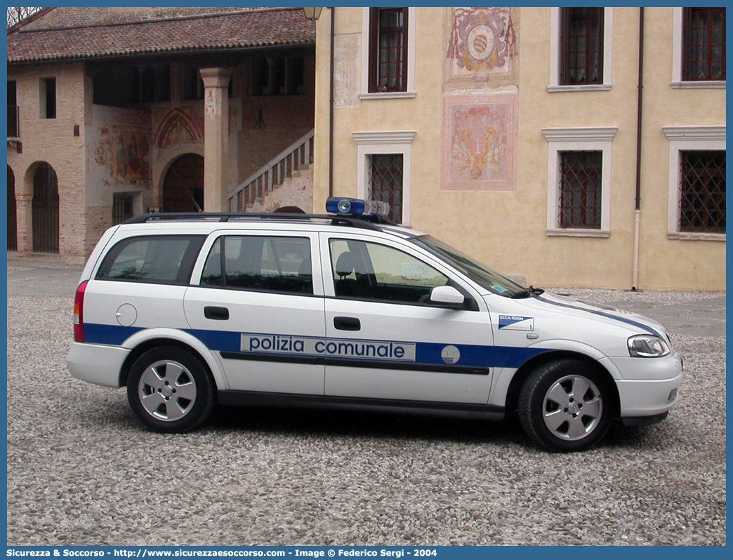 -
Polizia Comunale
Comune di Sesto al Reghena
Opel Astra Station Wagon IV serie
Parole chiave: Polizia;Locale;Comunale;Municipale;Sesto;Reghena;Opel;Astra;Station;Wagon