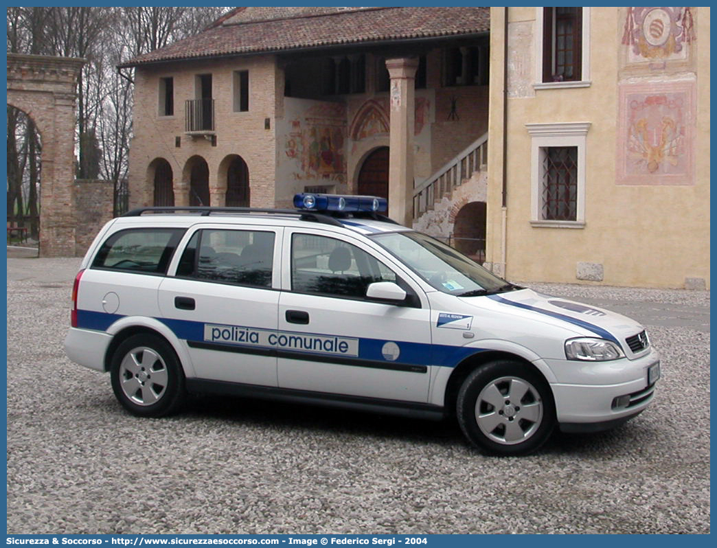 -
Polizia Comunale
Comune di Sesto al Reghena
Opel Astra Station Wagon IV serie
Parole chiave: Polizia;Locale;Comunale;Municipale;Sesto;Reghena;Opel;Astra;Station;Wagon