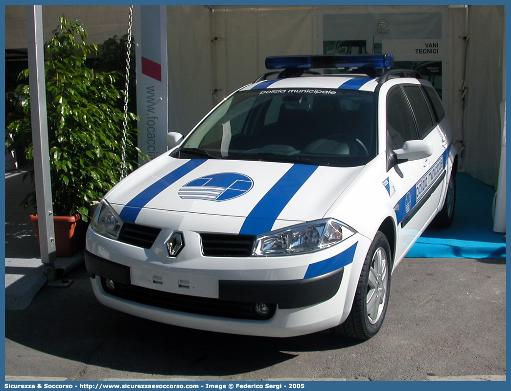 -
Polizia Municipale
Comune di Maniago
Renault Megane Grandtour II serie
Allestitore Focaccia Group S.r.l.
Parole chiave: Polizia;Locale;Comunale;Municipale;Maniago;Renault;Megane;Grandtour;Focaccia