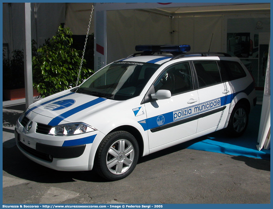 -
Polizia Municipale
Comune di Maniago
Renault Megane Grandtour II serie
Allestitore Focaccia Group S.r.l.
Parole chiave: Polizia;Locale;Comunale;Municipale;Maniago;Renault;Megane;Grandtour;Focaccia