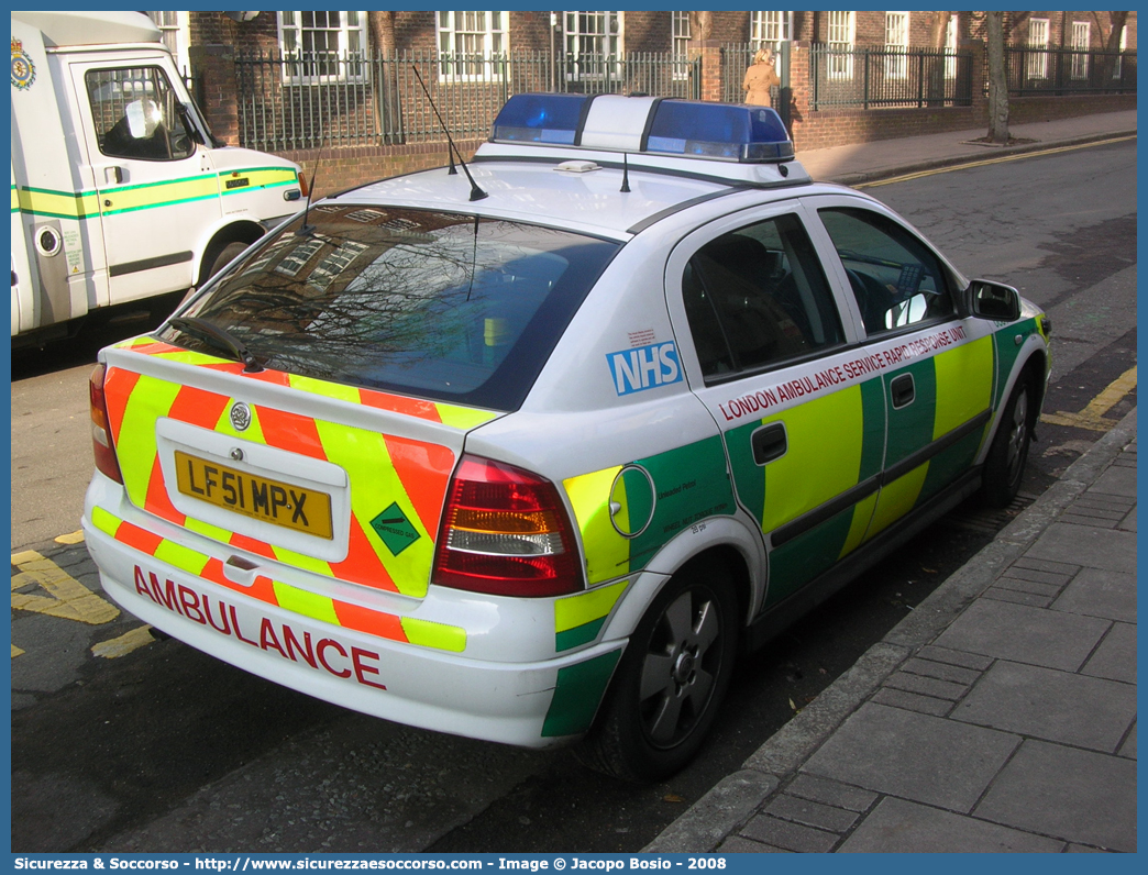 -
United Kingdom of Great Britain and Northern Ireland
London Ambulance Service
Vauxhall Astra II generation
Parole chiave: United;Kingdom;Great;Britain;Northern;Ireland;London;Ambulance;Service;RRV;R.R.V.;Rapid;Response;Vehicle;Unit;Vauxhall;Astra