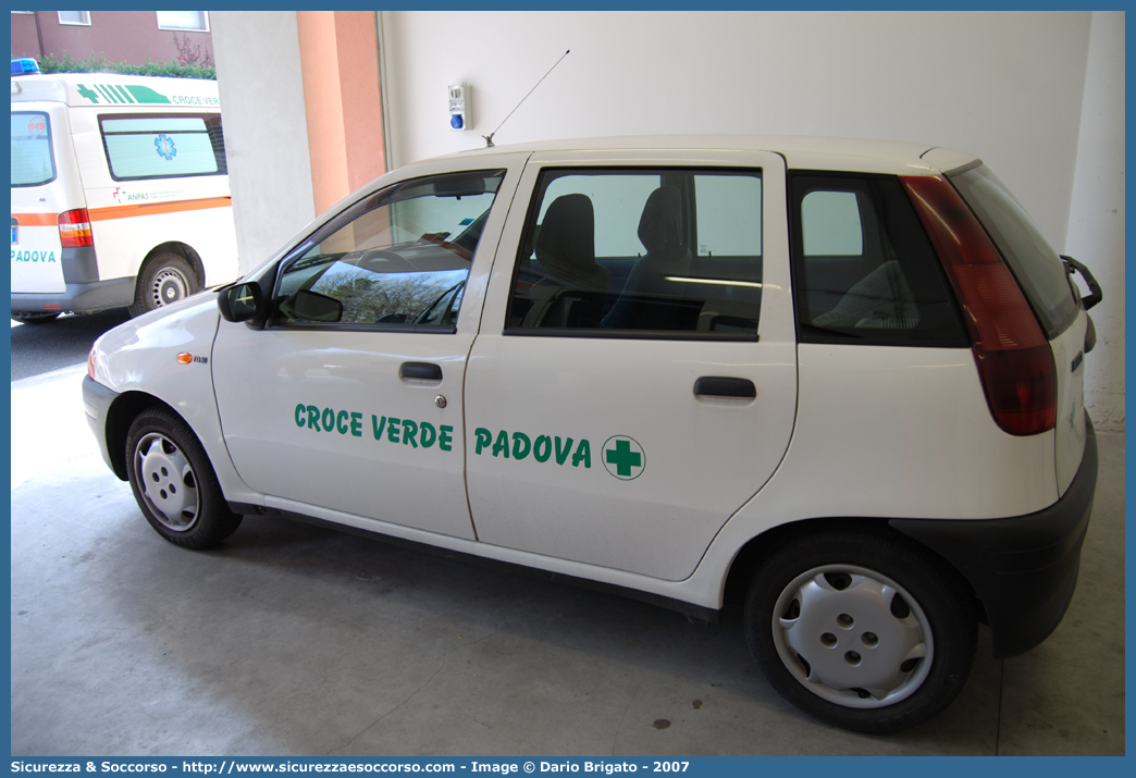 154
Pia Opera Croce Verde Padova
Fiat Punto I serie
Parole chiave: Pia;Opera;Croce;Verde;Padova;Fiat;Punto