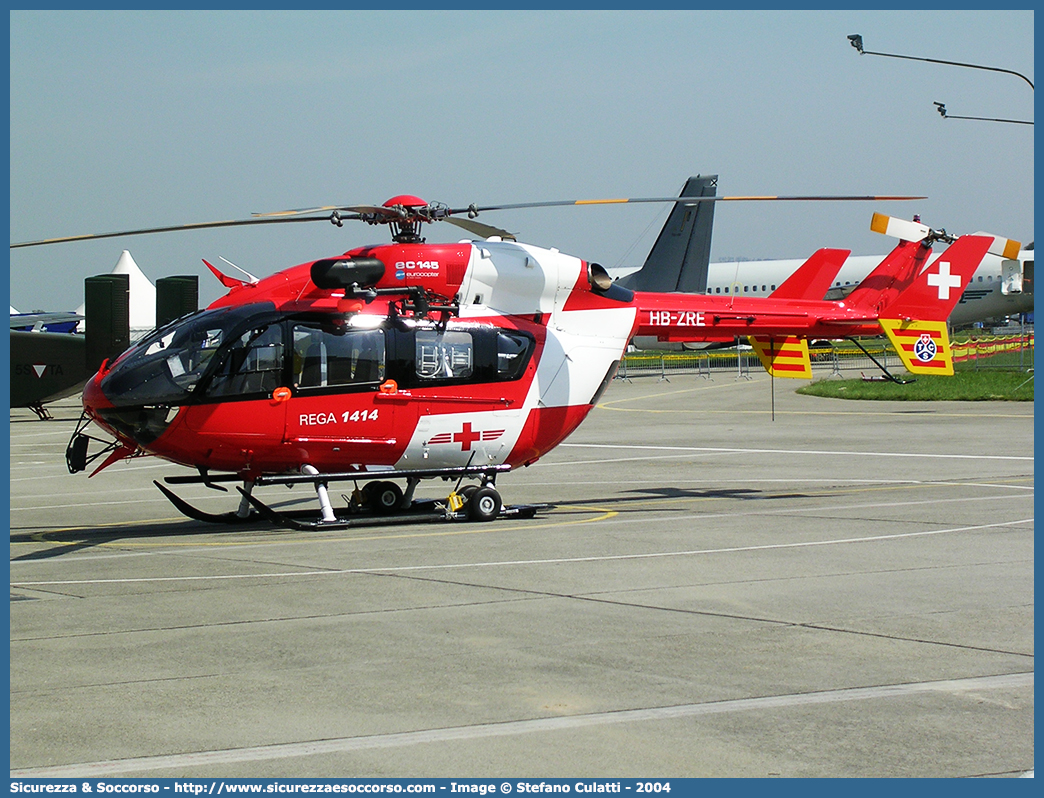 HB-ZRE
Confederazione Svizzera
REGA
Eurocopter EC145
Parole chiave: Confederazione;Svizzera;Schweizerische;Eidgenossenschaft;Confédération;Suisse;Confederaziun;Svizra;Rega;Eurocopter;EC-145;EC;145