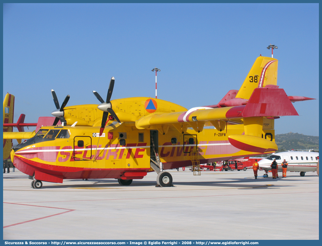 F-ZBFW
République Française
Sécurité Civile
Canadair CL-415 
Parole chiave: Repubblica;Francese;République;Française;Sécurité;Civile;Canadair;CL-415;CL415;CL;415;F-ZBFW;ZBFW