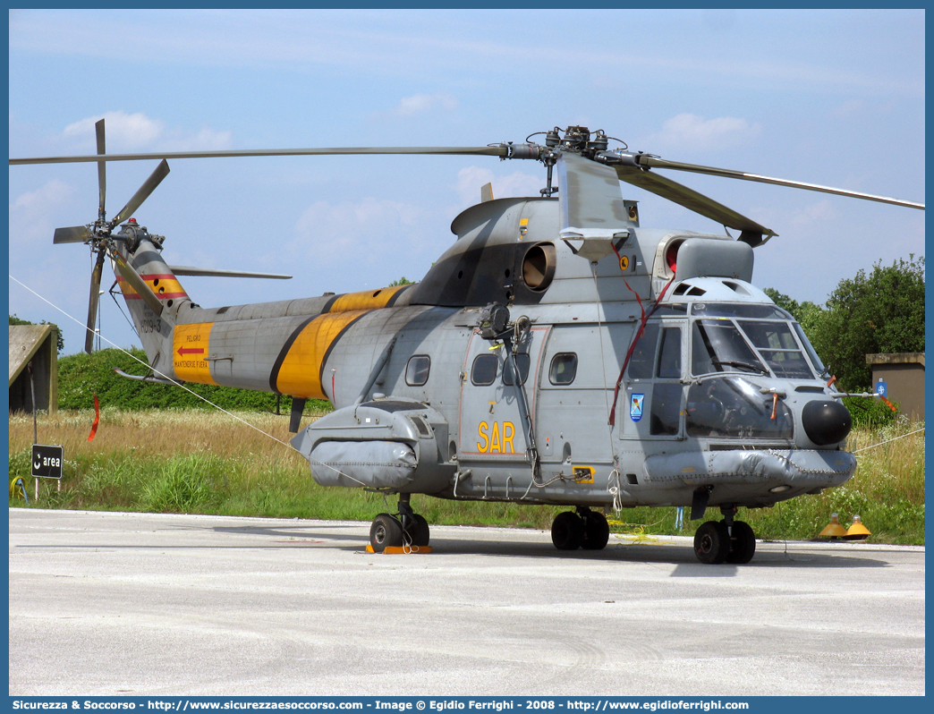 HD 19-3
Reino de España
Ejército del Aire de España
SAR - Servicio Aéreo de Rescate
Aérospatiale AS 332B Super Puma
Parole chiave: Regno di Spagna;Spagna;Espana;España;Reino de España;Ejército;Aire;Servicio;Aéreo;Rescate;Aérospatiale;AS 332B;AS332B;Super Puma;Superpuma;HD;19-3;19;3