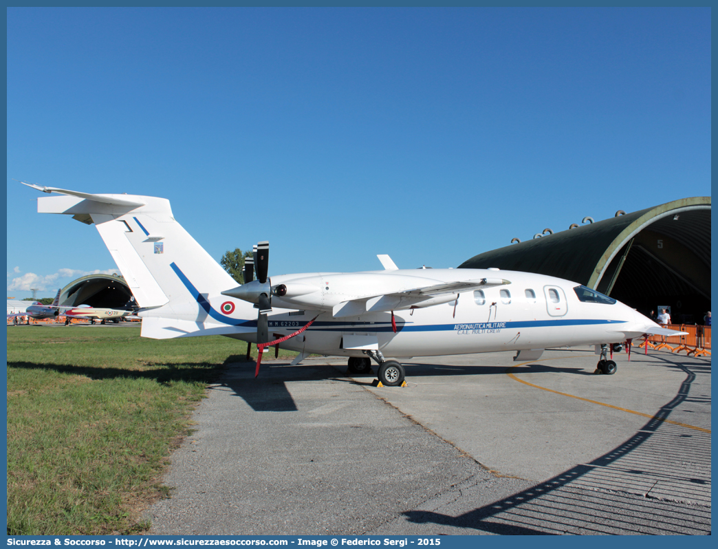 MM62203
Aeronautica Militare Italiana
Piaggio Aero P180AM Avanti
C.A.E. Multi Crew
Centro Addestramento Equipaggi
Parole chiave: A.M.;AM;A.M.I.;AMI;Aeronautica;Militare;Italiana;Piaggio;P180AM;P180;P-180AM;Avanti;M.M.;MM;62203