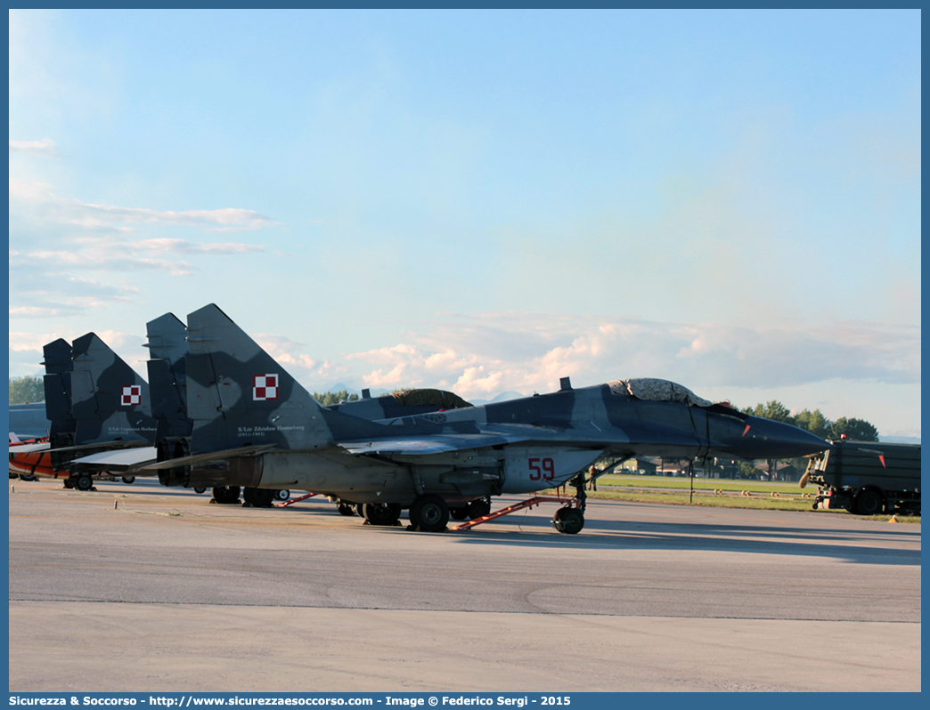 59
Rzeczpospolita Polska
Siły Powietrzne
MiG 29
Zdzisław Henneberg emblem
Parole chiave: Repubblica;di;Polonia;Rzeczpospolita;Polska;Siły;Powietrzne;MiG;29;Zdzisław;Henneberg