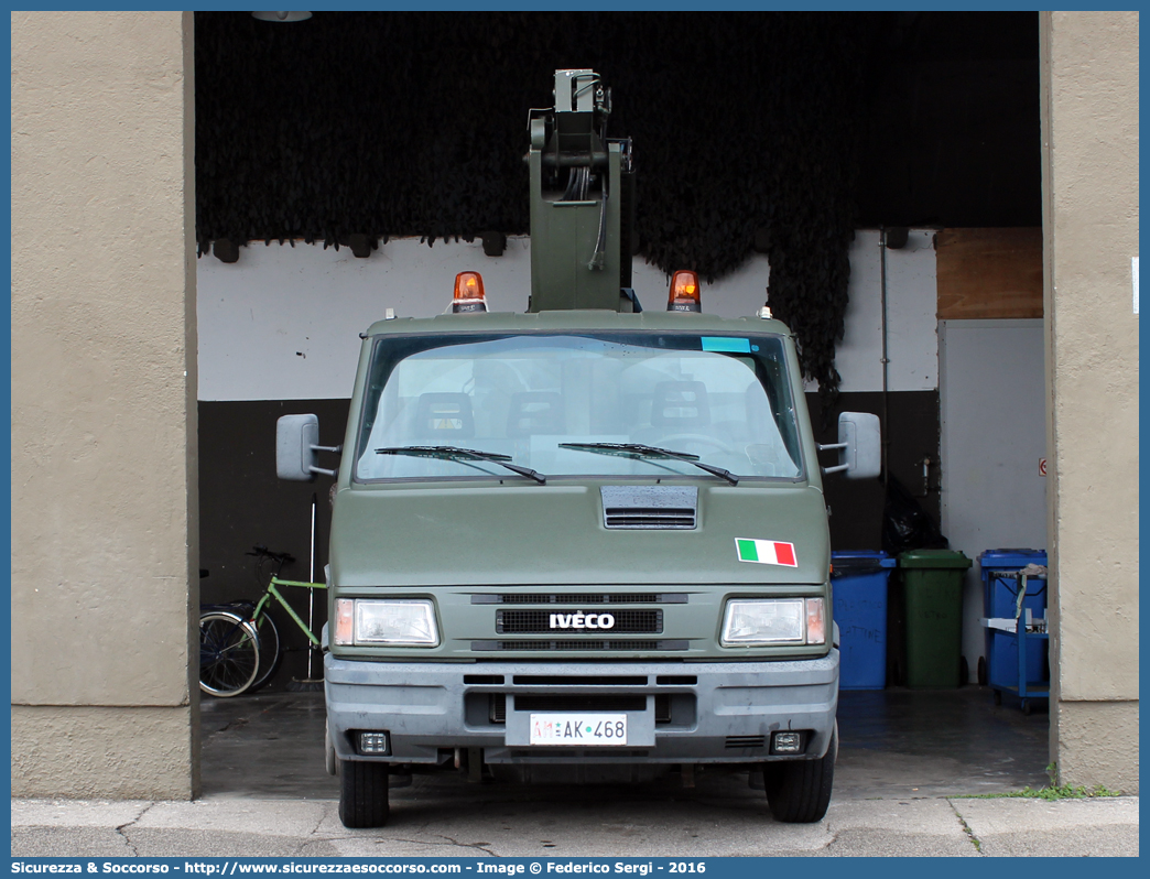 AM AK468
Aeronautica Militare Italiana
Iveco Daily 35-12 II serie
Parole chiave: AMI;A.M.I.;Aeronautica;Militare;Italiana;Iveco;Daily;35-12;35;12