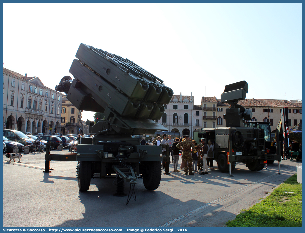 EI R79AT
Esercito Italiano
MBDA Rheinmetall Skyguard Aspide
U2 - lanciatore sestuplo per missili
con radar di tiro
Parole chiave: EI;E.I.;Esercito;Italiano;MBDA;Rheinmetall;Skyguard;Aspide;U2