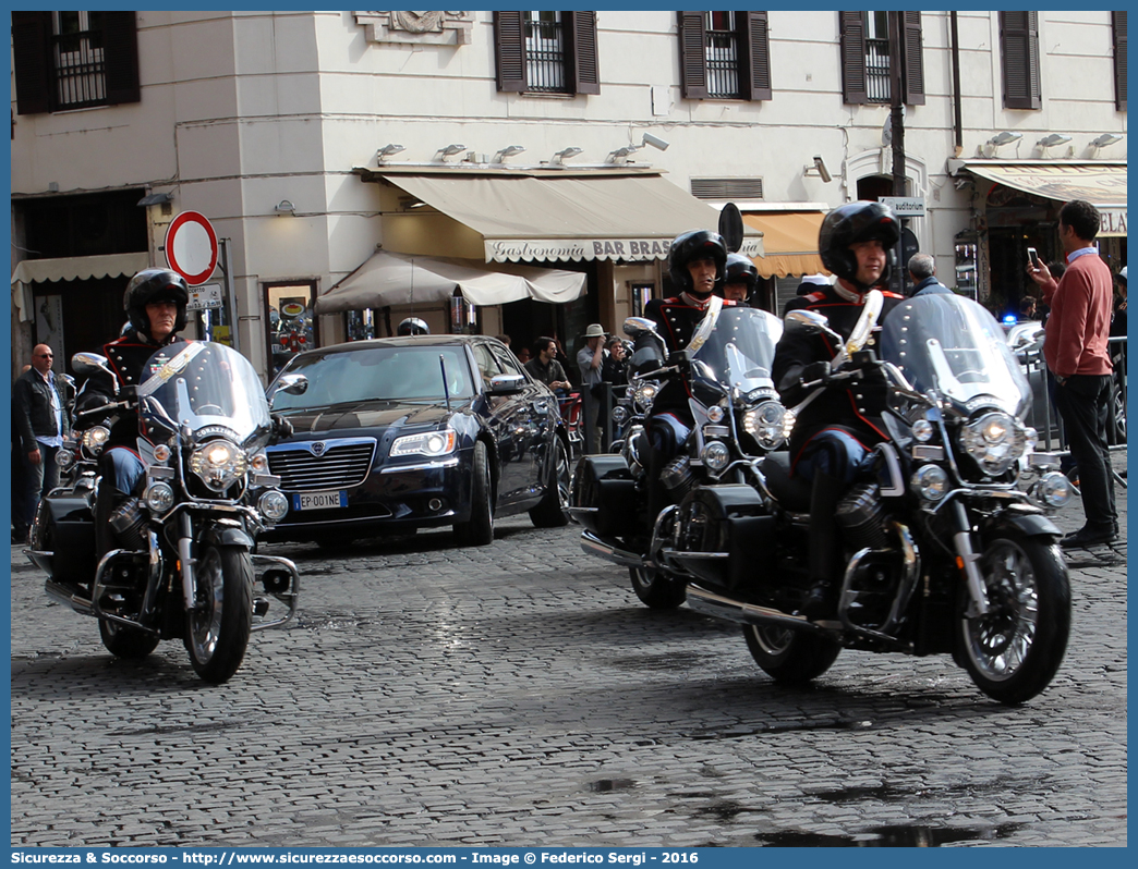 -
Arma dei Carabinieri
Reggimento Corazzieri
Moto Guzzi California 1400 Touring
Parole chiave: CC;C.C.;Arma;dei;Carabinieri;Reggimento;Corazzieri;Moto;Guzzi;California;1400;Touring