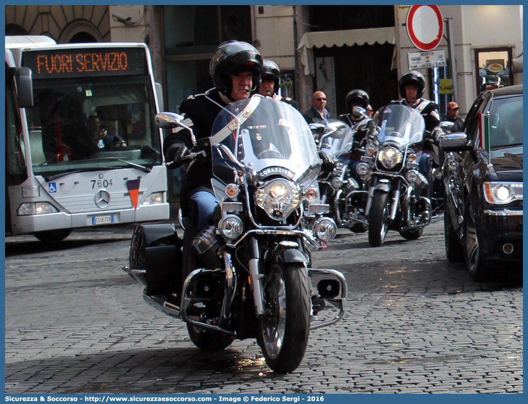 -
Arma dei Carabinieri
Reggimento Corazzieri
Moto Guzzi California 1400 Touring
Parole chiave: CC;C.C.;Arma;dei;Carabinieri;Reggimento;Corazzieri;Moto;Guzzi;California;1400;Touring