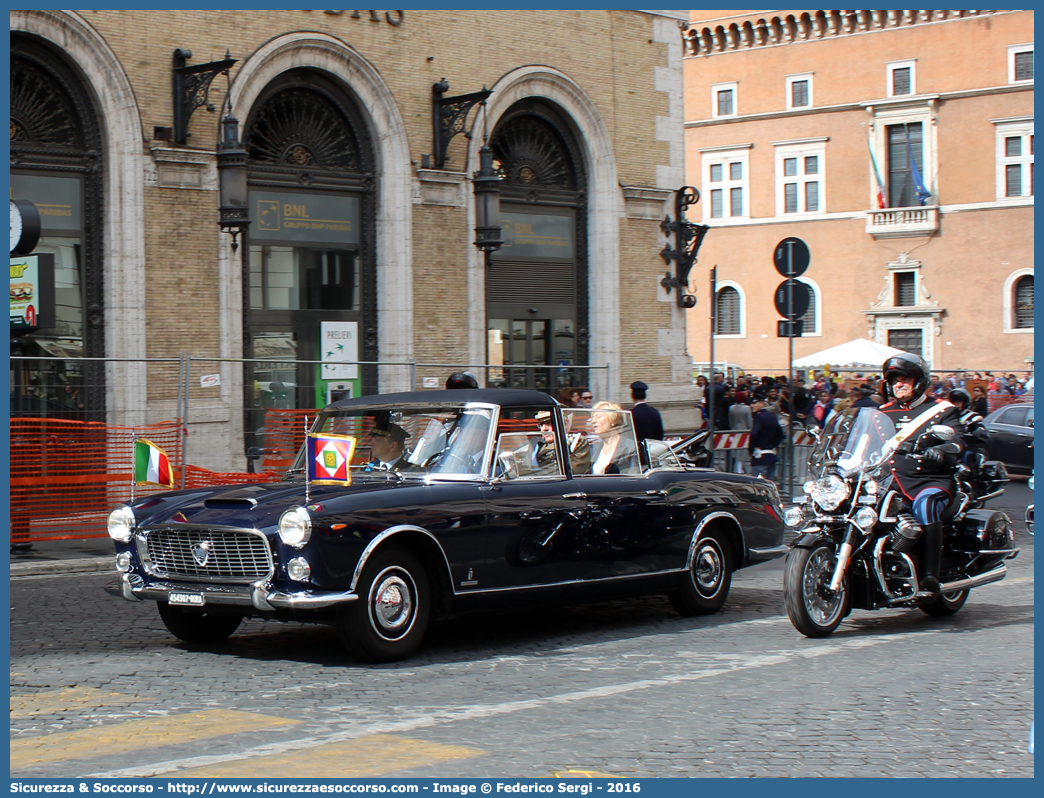 Roma 454307
Presidenza della Repubblica
Lancia Flaminia Cabriolet Landaulet
"Belvedere"
Parole chiave: Presidenza;Repubblica;Lancia;Flaminia;Cabriolet;Landaulet;454307;Belvedere