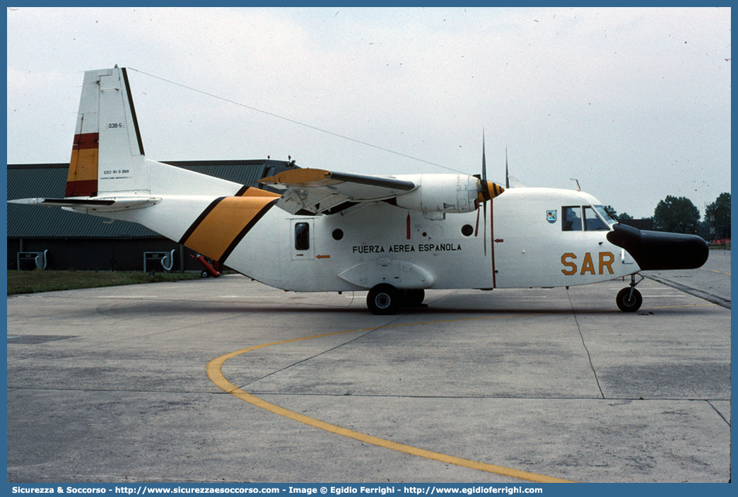 D 38-5
Reino de España
Ejército del Aire de España
SAR - Servicio Aéreo de Rescate
Casa C 212-200 Aviocar
Parole chiave: Regno di Spagna;Spagna;Espana;España;Reino de España;Ejército;Aire;Servicio;Aéreo;Rescate;CASA;C;212-200;Aviocar;D38-5;D;38;5