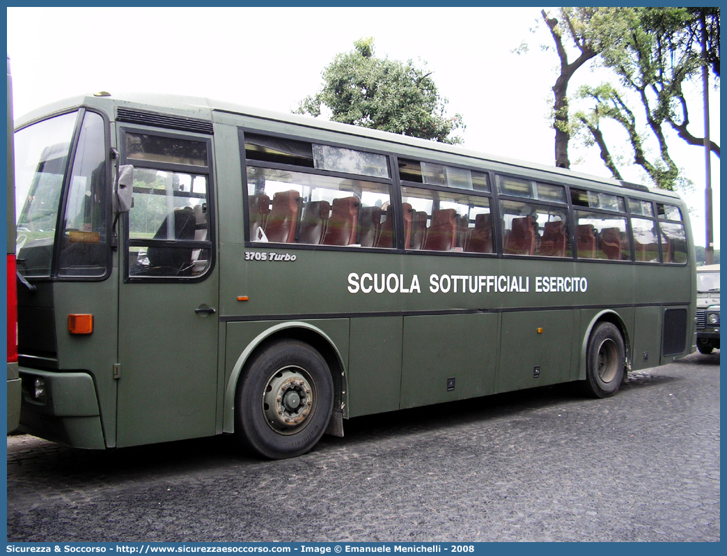 -
Esercito Italiano
Iveco 370S
Scuola Sottoufficiali Esercito
Parole chiave: EI;E.I.;Esercito;Italiano;Iveco;370S