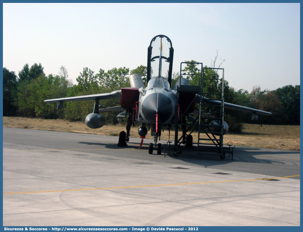 MM7038 / 6-37
Aeronautica Militare Italiana
Panavia PA-200 Tornado IDS
Parole chiave: A.M.I.;AMI;Aeronautica;Militare;Italiana;Panavia;PA-200;PA200;Tornado