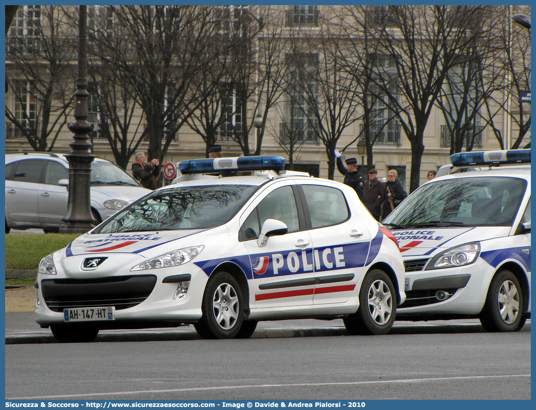 -
République Française
Police Nationale
Peugeot 308 I generation
Parole chiave: Repubblica;Francese;République;Française;Police;Nationale;Polizia;Nazionale;Peugeot;308