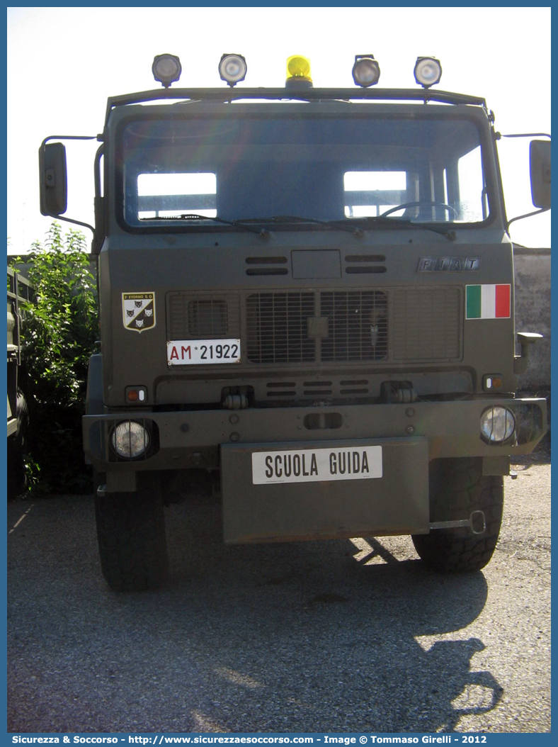 AM 21922
Aeronautica Militare Italiana
Iveco ACM80
Parole chiave: AMI;A.M.I.;Aeronautica;Militare;Italiana;Iveco;ACM;80;21922