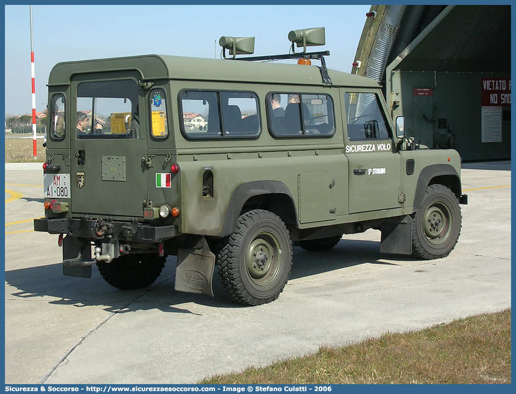 AM AI080
Aeronautica Militare Italiana
Sicurezza Volo
Land Rover Defender 110
Parole chiave: AMI;A.M.I.;Aeronautica;Militare;Italiana;Servizio;Antincendio;Land;Rover;Defender;110;Sicurezza;Volo