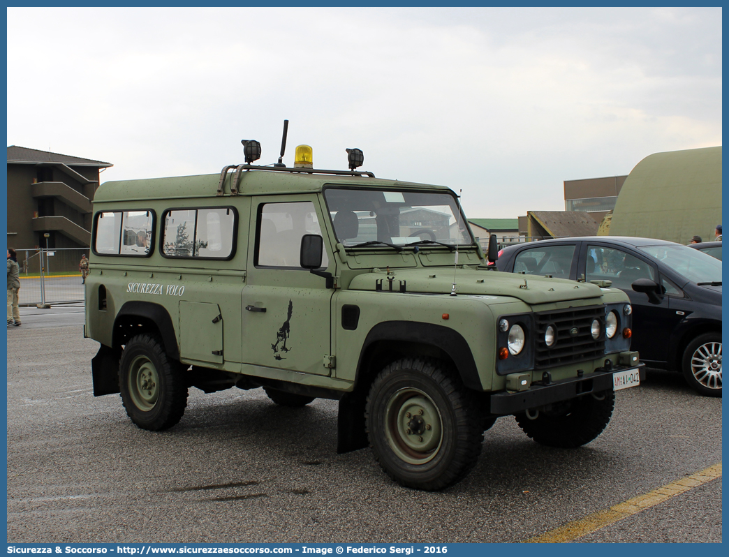 AM AI042
Aeronautica Militare Italiana
Sicurezza Volo
Land Rover Defender 110
Parole chiave: AMI;A.M.I.;Aeronautica;Militare;Italiana;Servizio;Antincendio;Land;Rover;Defender;110;Sicurezza;Volo